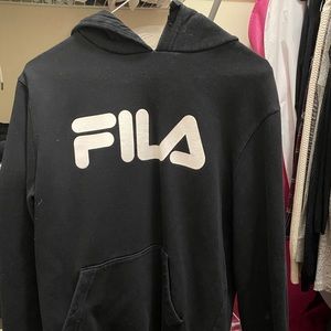 Comfy fila sweater!